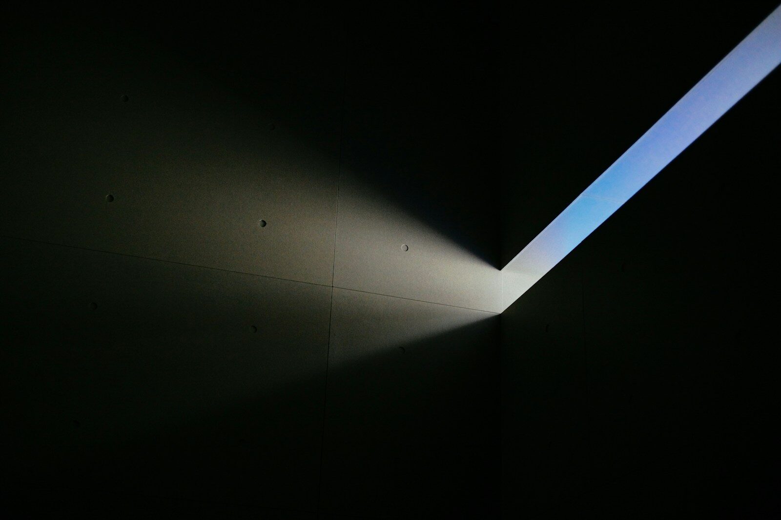 a black background with a white line
