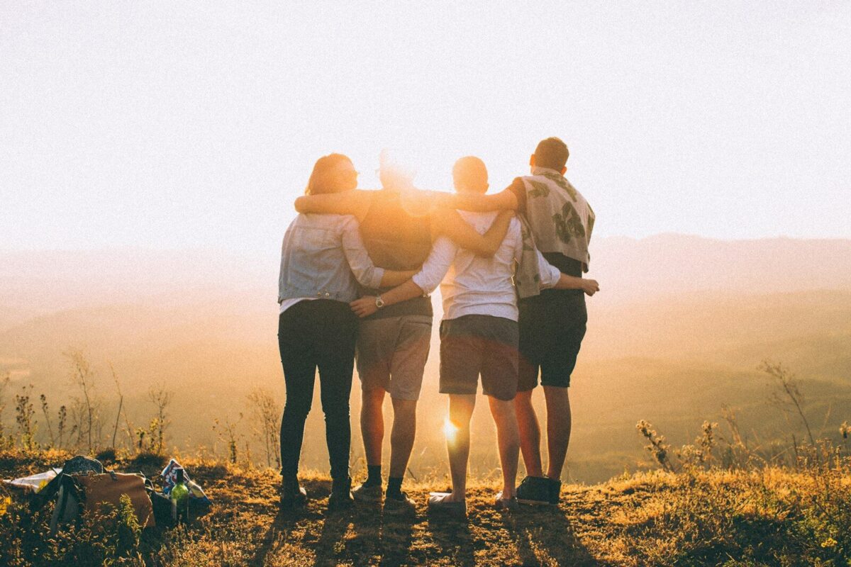 I Stopped Being a ‘Low-Maintenance’ Friend and Nearly Lost My Best Friend Over a Heart Emoji
